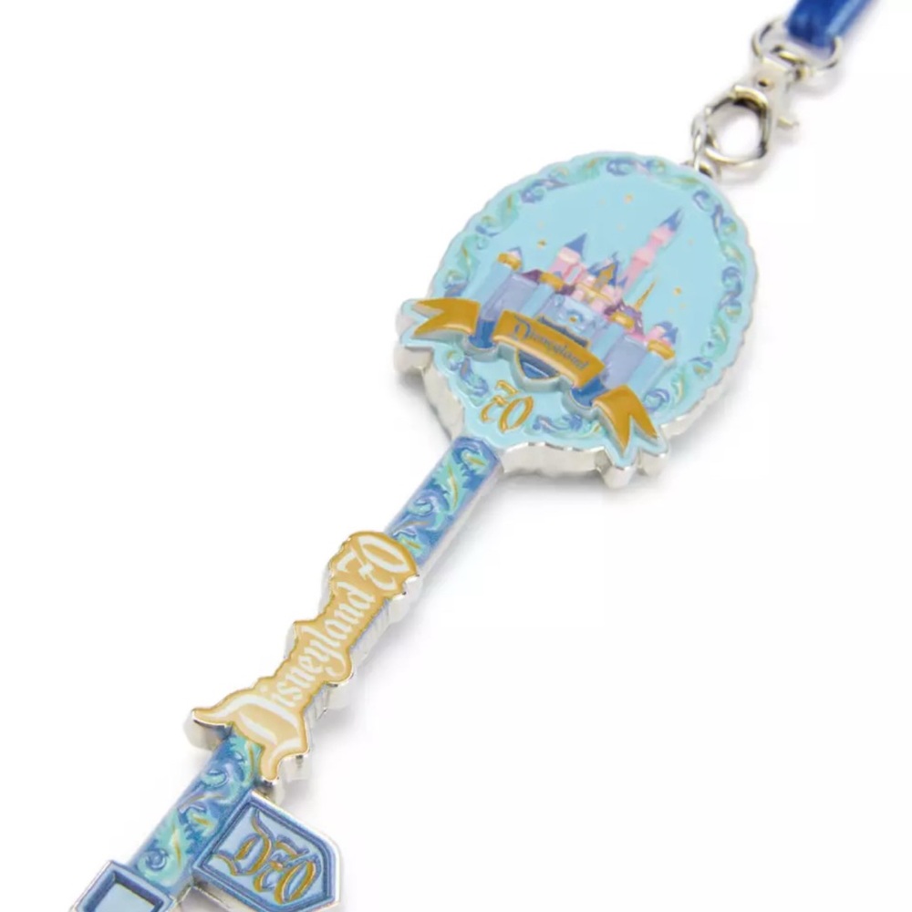Sleeping Beauty Castle Key Ornament – Disneyland 70th Anniversary